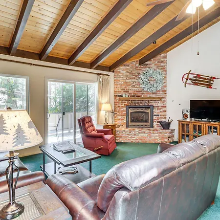 Cozy Incline Village Condo 1 Mi To Beach!